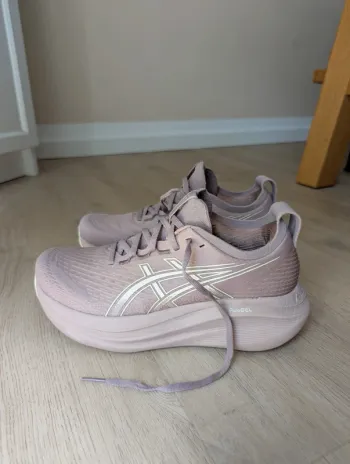 Tweedehands Asics GEL NIMBUS 27 Running Shoes