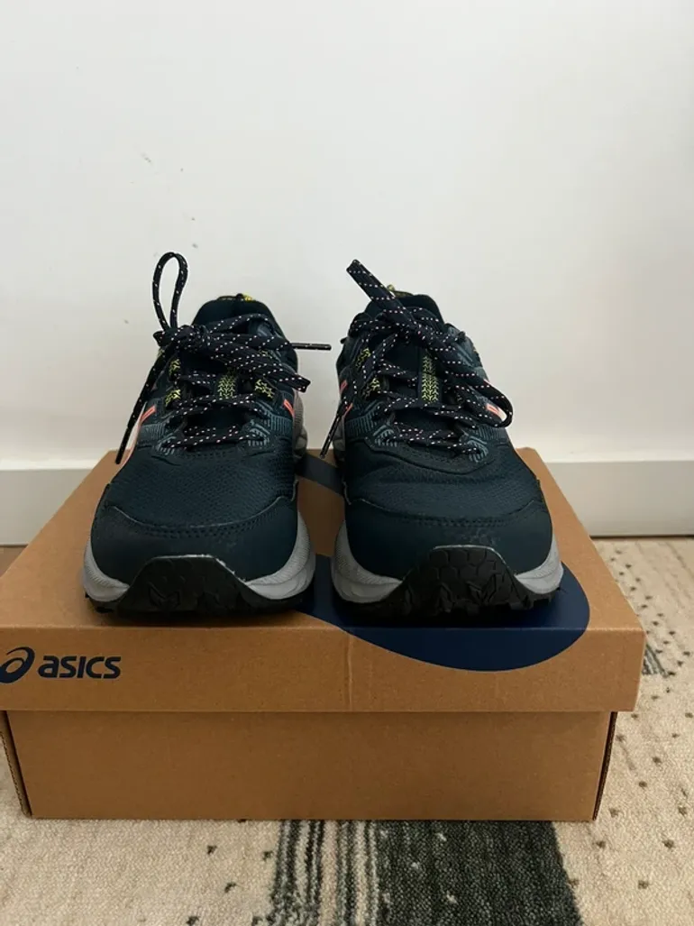 Used Asics Gel-Venture 9 bike — image 5 of 9