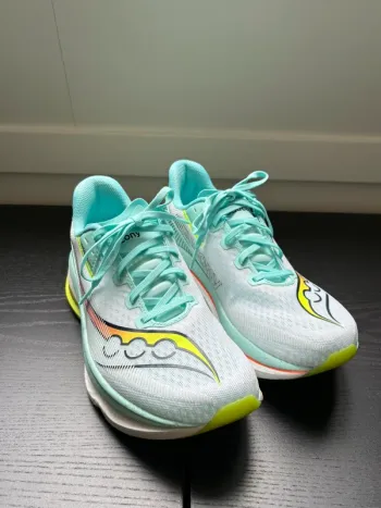 Used Saucony Endorphin Azura Running Shoes
