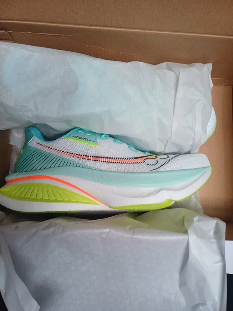 Used Saucony Endorphin Axura bike — image 6 of 8