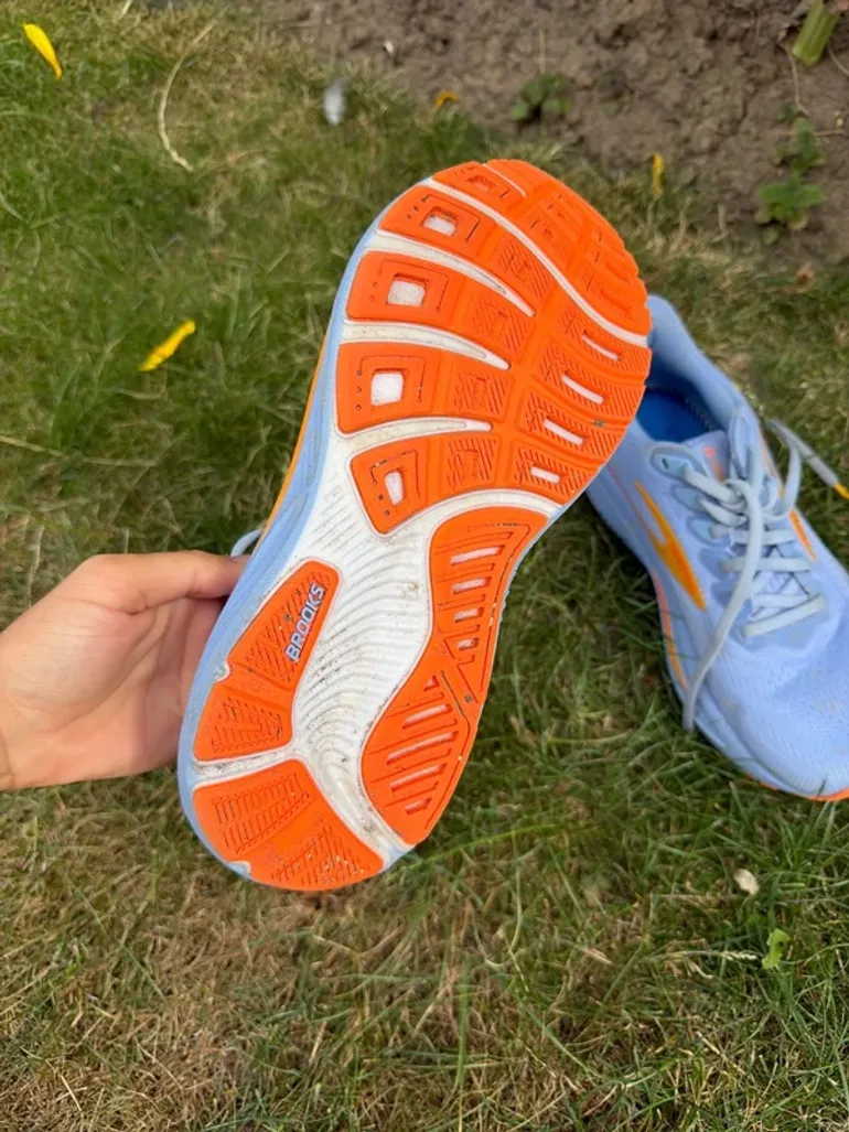 Used Brooks Ghost 17 bike — image 3 of 10