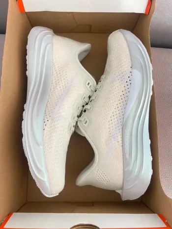 Pegasus Plus Running Shoes d'occasion