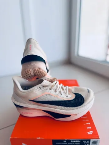 Used Nike Zoom Fly 6 bike — image 6 of 9
