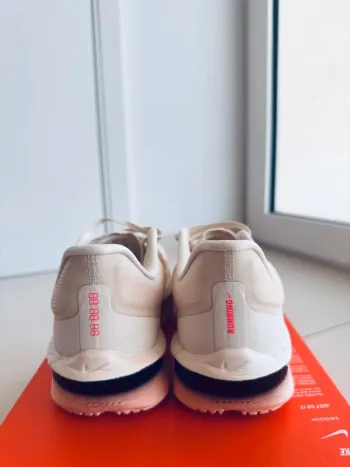 Used Nike Zoom Fly 6 bike — image 7 of 9