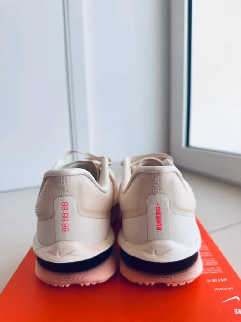 Used Nike Zoom Fly 6 bike — image 7 of 9