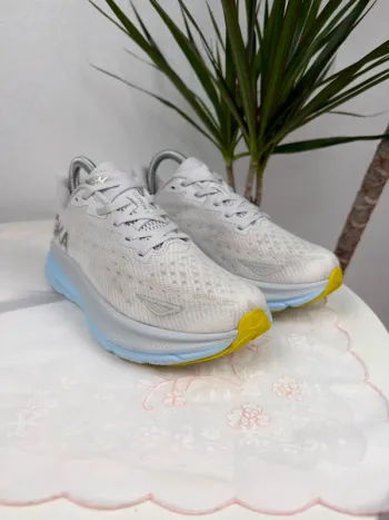 Ideal Clifton 9 Running Shoes d'occasion