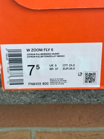 Used Nike Zoom Fly 6 bike — image 6 of 6