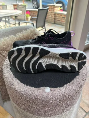 Tweedehands Asics Gel Glorify bike — afbeelding 2 van 4