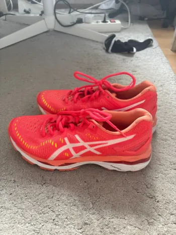 Used Asics Running Shoes bike — image 2 of 5