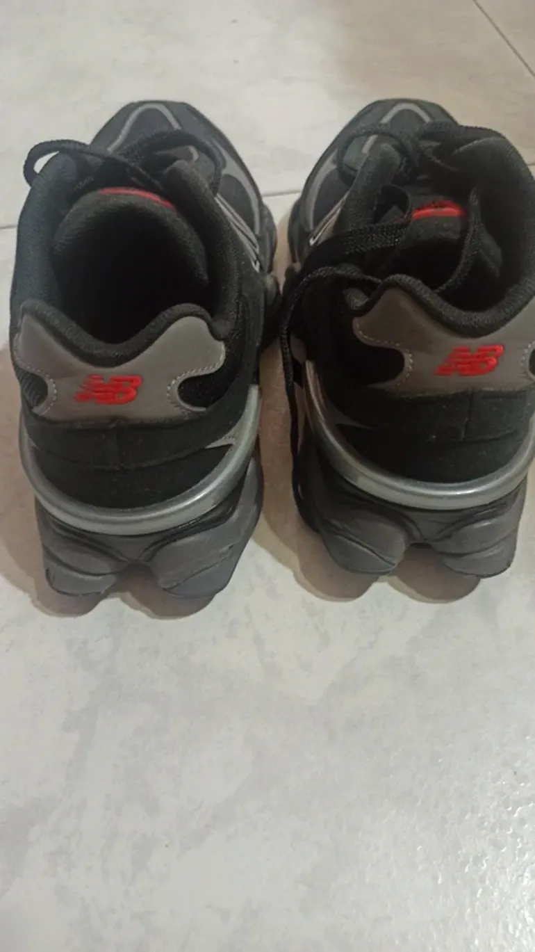 Used New Balance B9060 bike — image 2 of 5