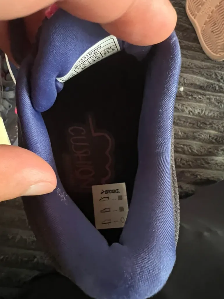 Used Brooks Glycerin 19 bike — image 6 of 8