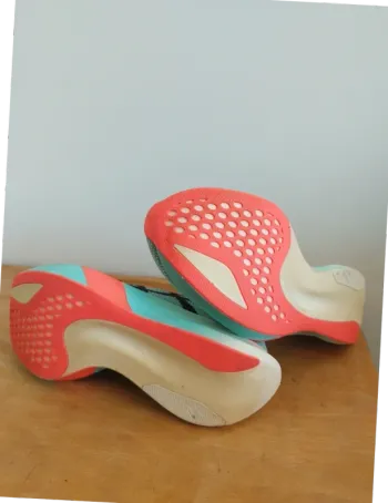 Použité Asics Metaspeed Sky bike — obrázek 8 z 9