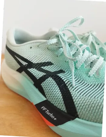 Použité Asics Metaspeed Sky bike — obrázek 2 z 9