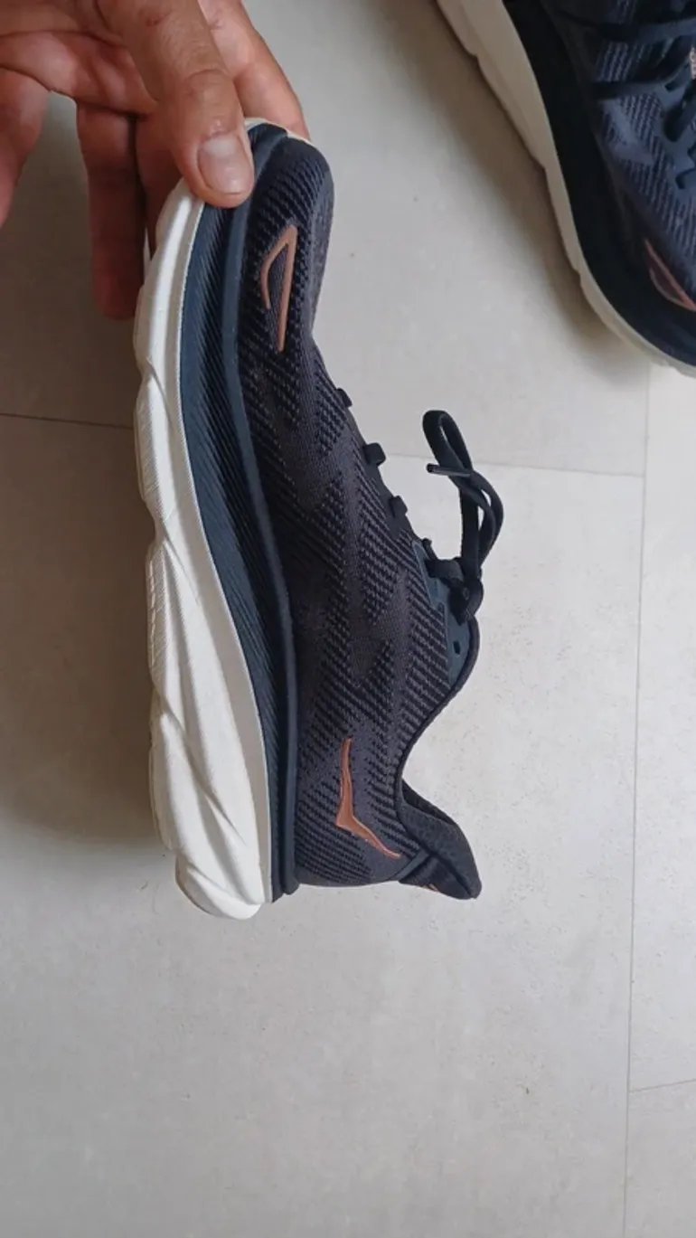 Used Hoka Clifton 9 bike — image 6 of 9
