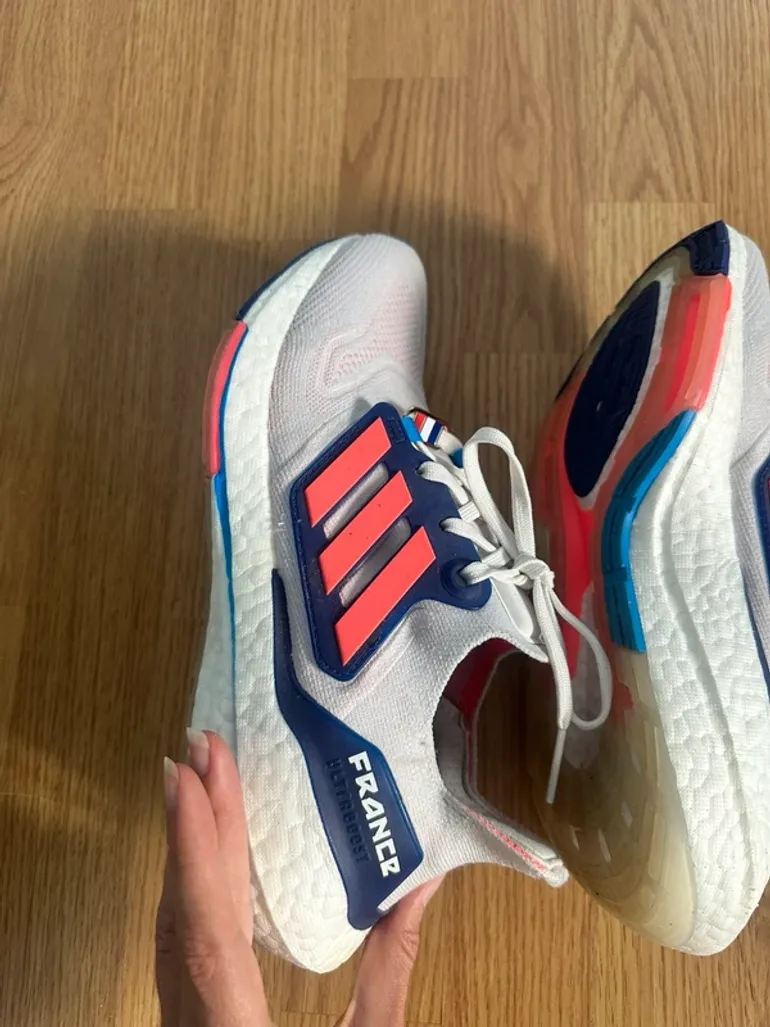 Used Adidas Ultraboost 22 W 2022 bike — image 4 of 9