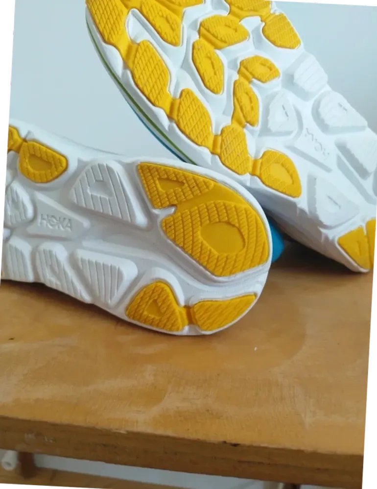 Used Hoka Clifton 10 bike — image 9 of 11