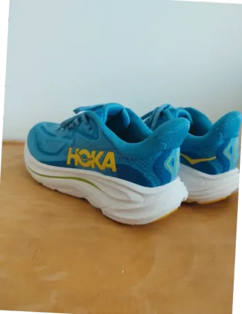 Used Hoka Clifton 10 bike — image 7 of 11