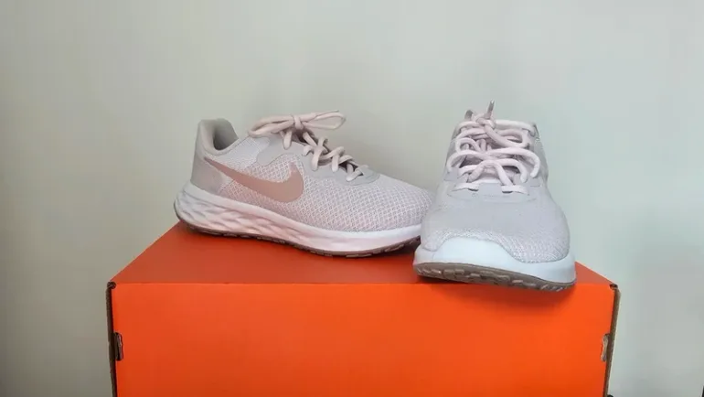 Gebrauchtes Nike Running Shoes bike — Bild 2 von 9