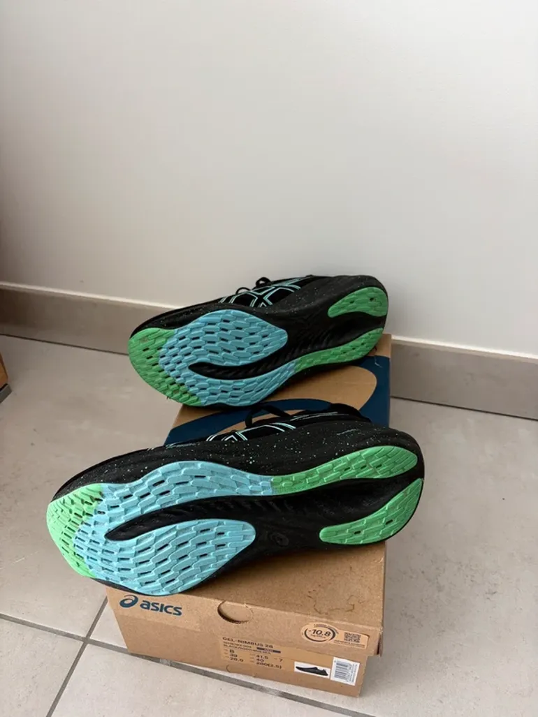 Used Asics GEL-Nimbus 26 bike — image 5 of 10