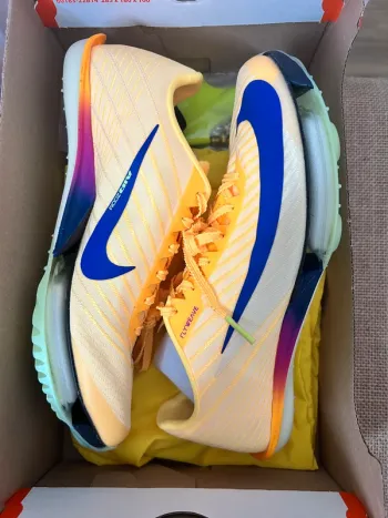 Used Nike Air Zoom Maxfly 2 bike — image 3 of 10
