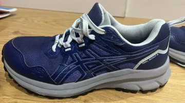 Used Asics Trail Scout 3 Running Shoes
