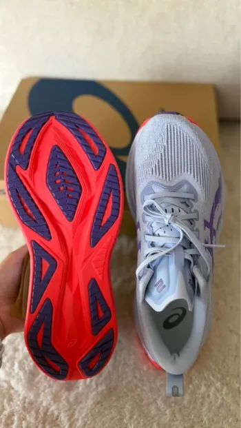 Used Asics Superblast 2 bike — image 3 of 4