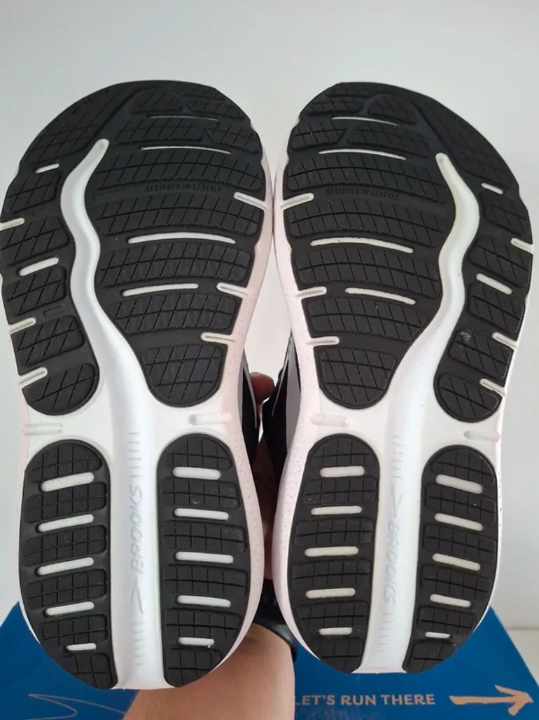 Used Brooks Ghost Max 2 bike — image 13 of 13