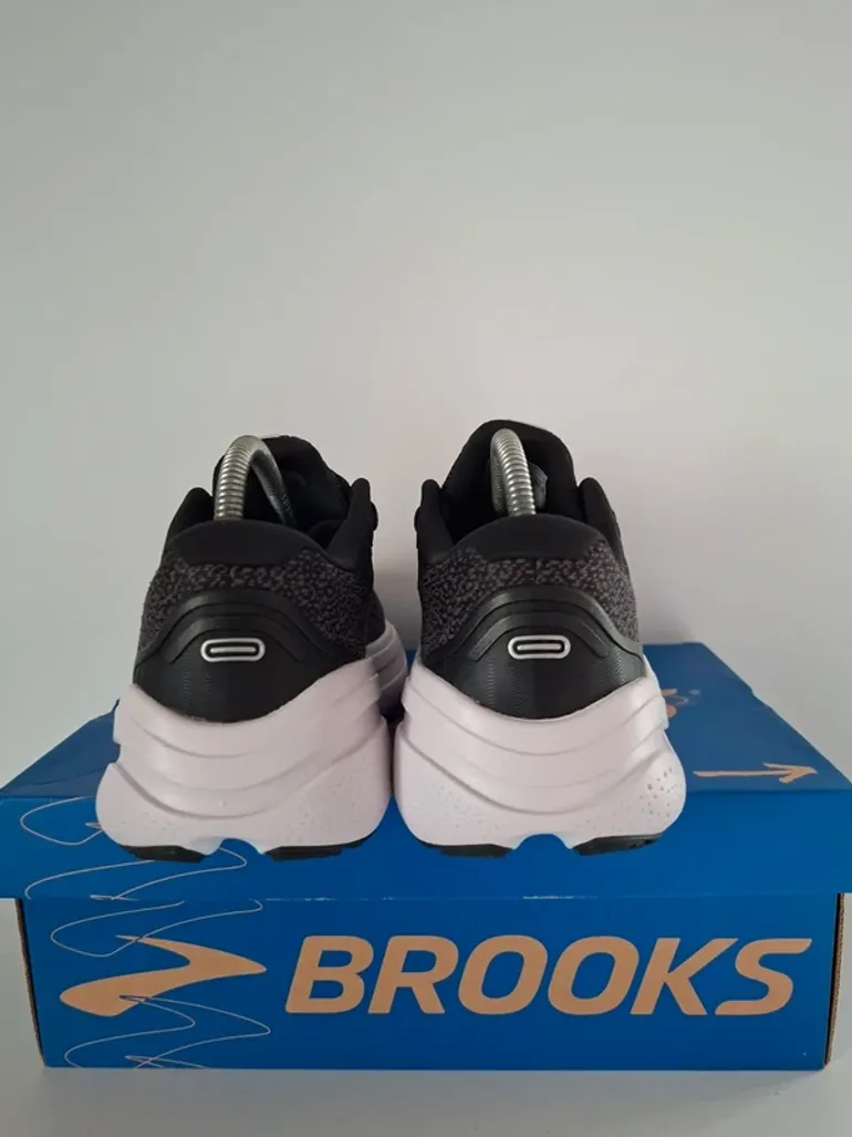 Used Brooks Ghost Max 2 bike — image 10 of 13