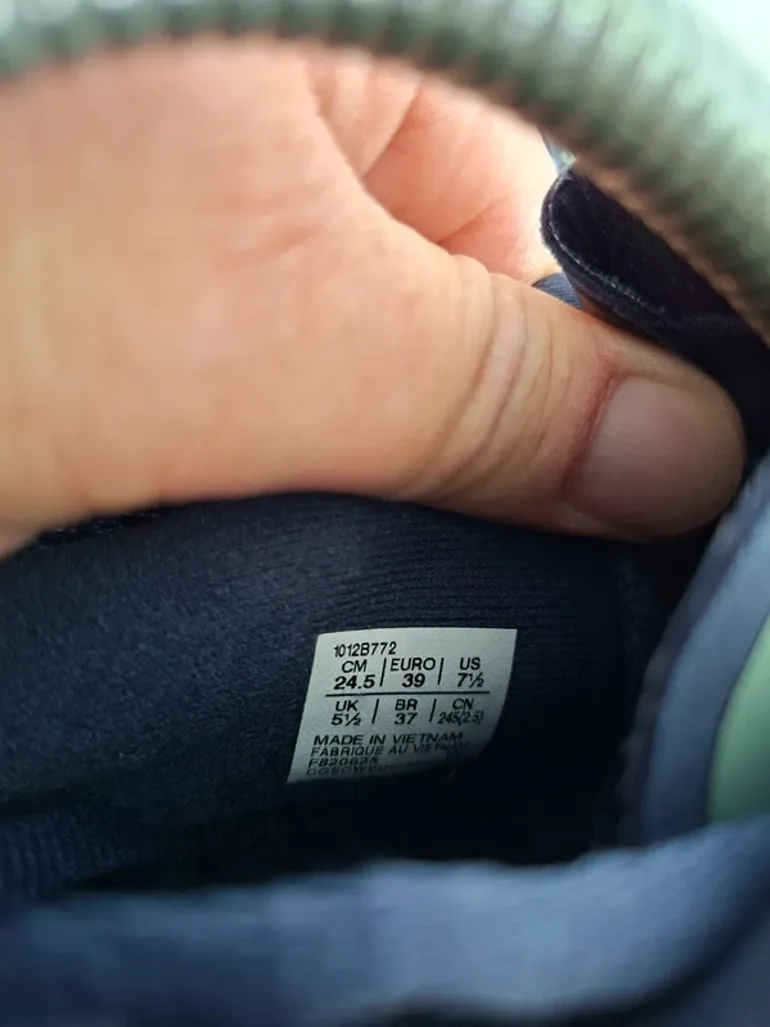 Asics Gel Cumulus 27 bike d'occasion — image 12 sur 12