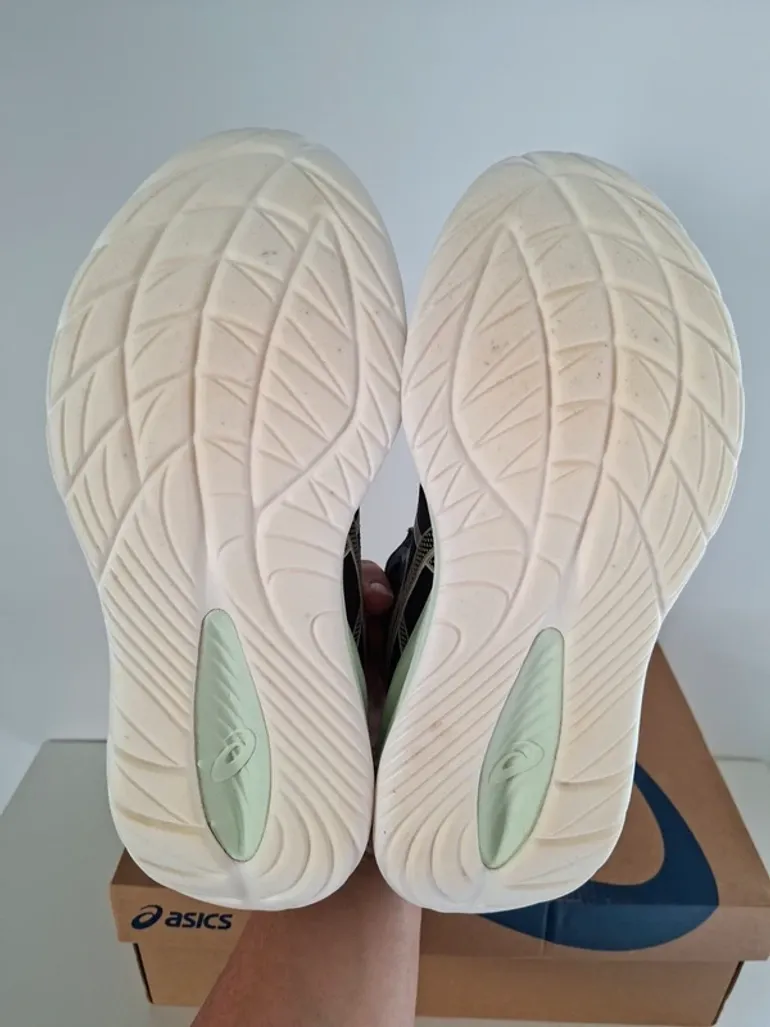 Asics Gel Cumulus 27 bike d'occasion — image 10 sur 12