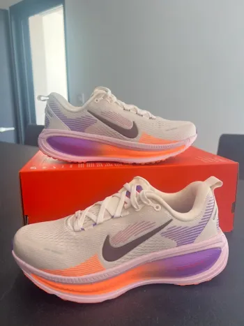 Použité Nike Vomero 18 Running Shoes