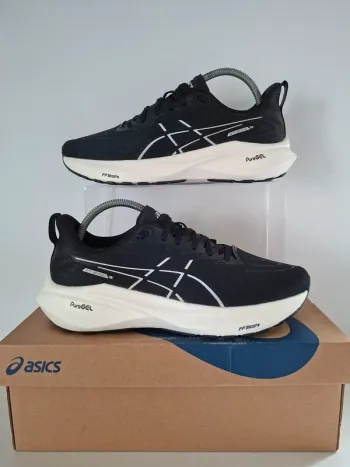 Used Asics gel GT 2000 13 Running Shoes