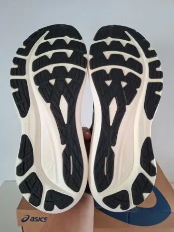 Used Asics gel GT 2000 13 bike — image 11 of 13