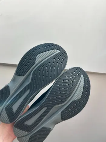 Hoka Mach 6 bike usato — immagine 6 di 11