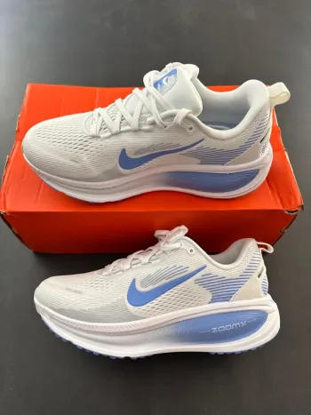 Używany Nike Vomero 18 Running Shoes