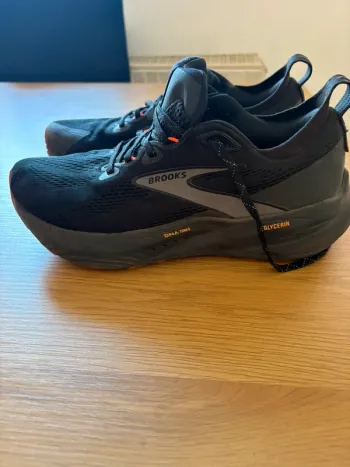 Použité Brooks Laufschuhe bike — obrázek 2 z 4