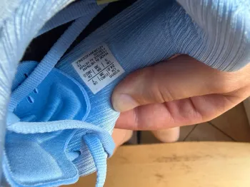 Used Asics Novablast 4 bike — image 8 of 9