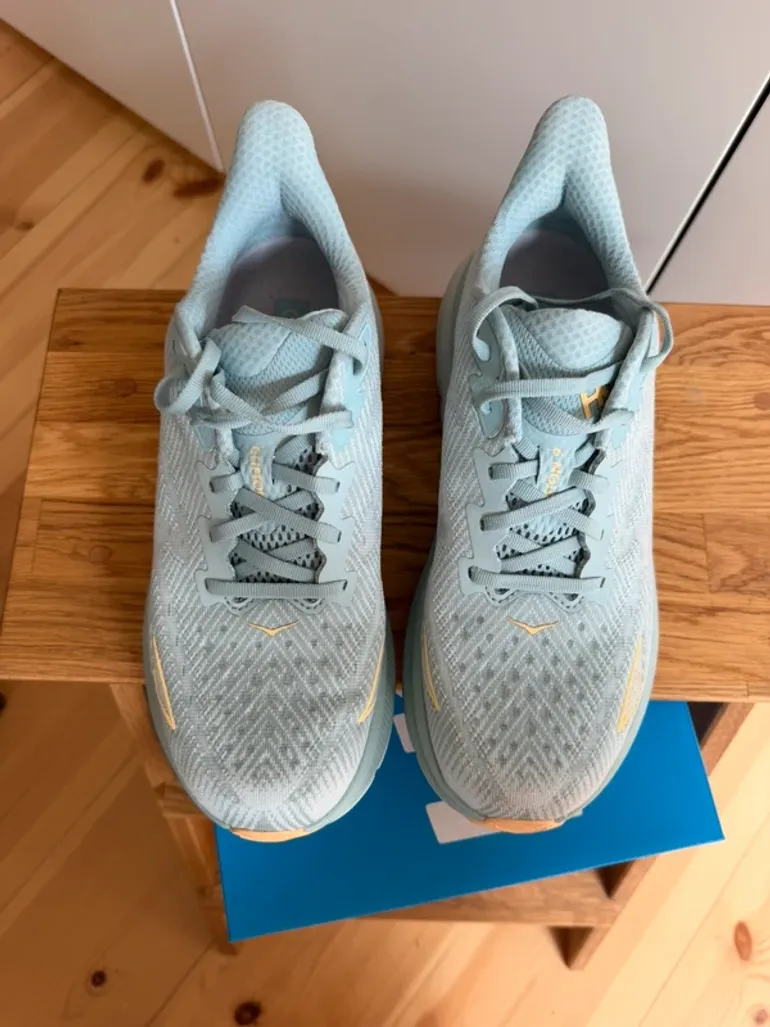 Used Hoka Clifton 9 bike — image 3 of 7