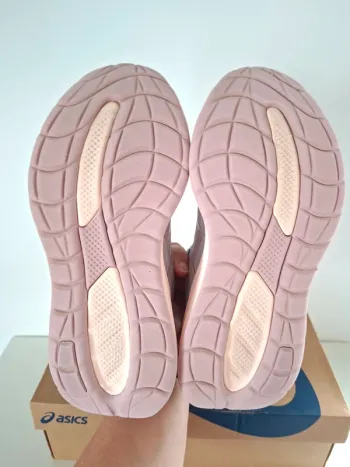Asics Gel Cumulus 28 bike usato — immagine 11 di 13