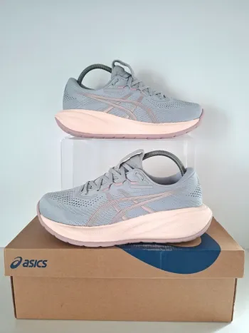 Używany Asics Gel Cumulus 28 Running Shoes