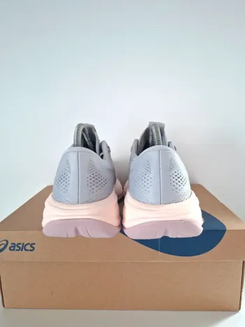 Asics Gel Cumulus 28 bike usato — immagine 10 di 13