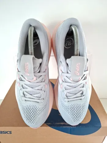 Asics Gel Cumulus 28 bike usato — immagine 9 di 13