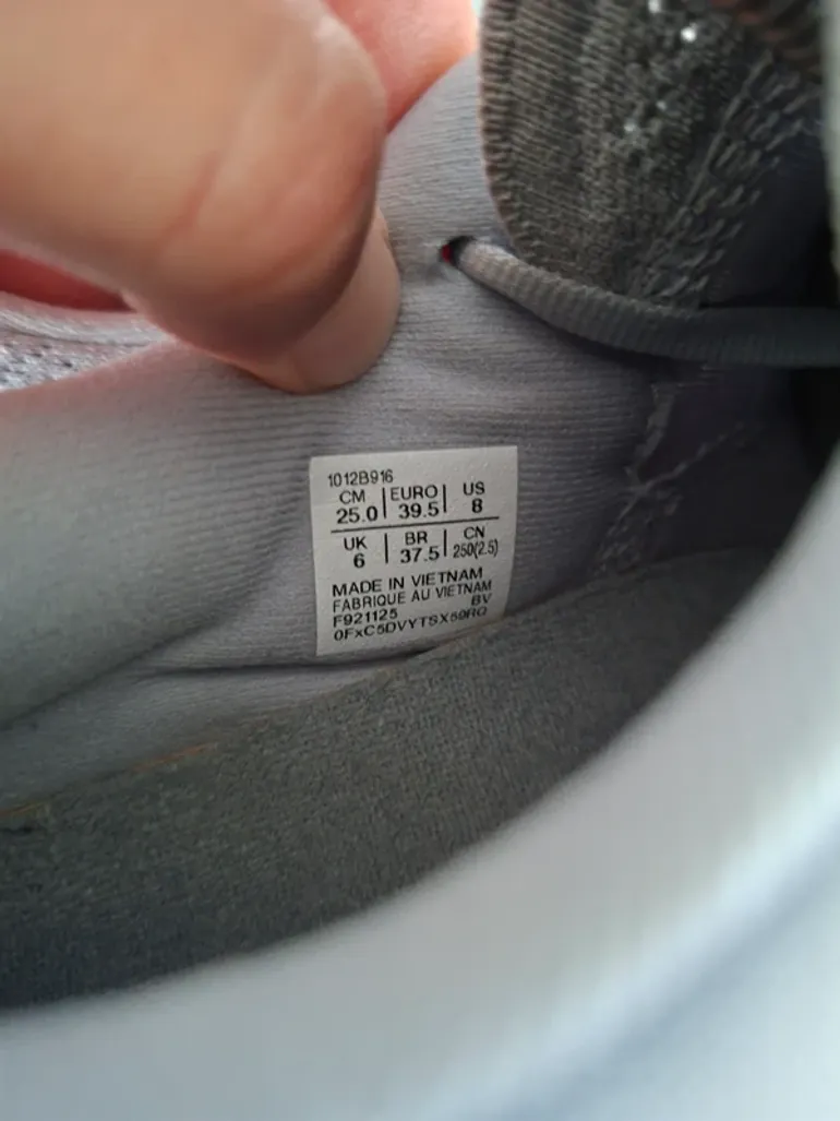 Asics Gel Cumulus 28 bike usato — immagine 13 di 13