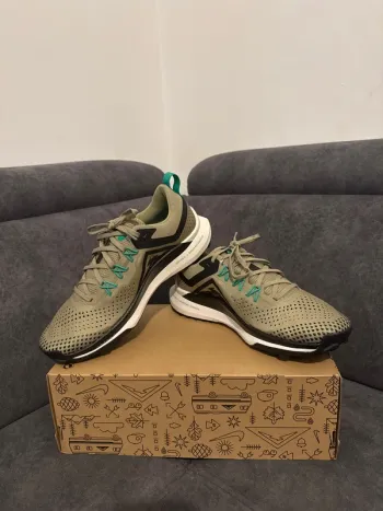Použité Pegasus React Trail Running Shoes