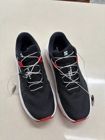 Used Salomon Ultra Glide 4 Running Shoes