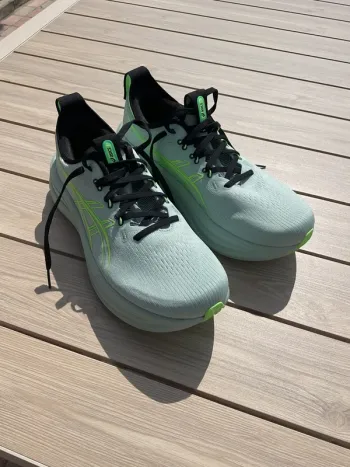 Used Asics Gel Nimbus 28 bike — image 5 of 8