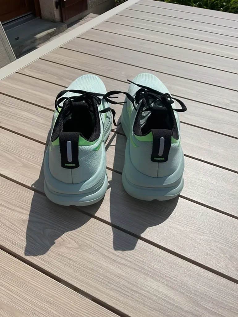 Used Asics Gel Nimbus 28 bike — image 6 of 8