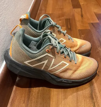 Used New Balance FuelCell Venym Running Shoes