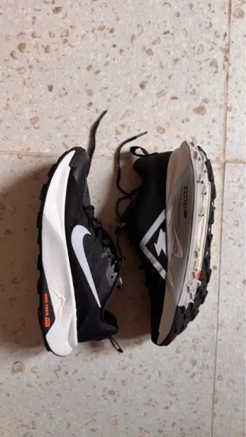 Used Nike Wild Horse Running Shoes