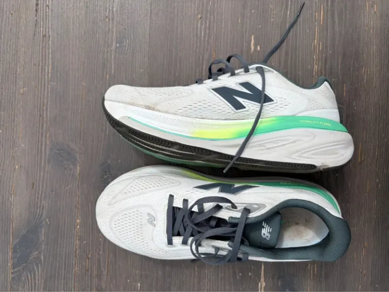 Used New Balance Running Shoes bike — image 3 of 5